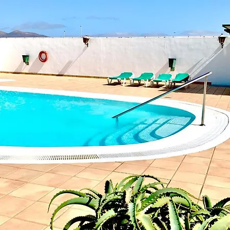 Relax Tinosa شقة *